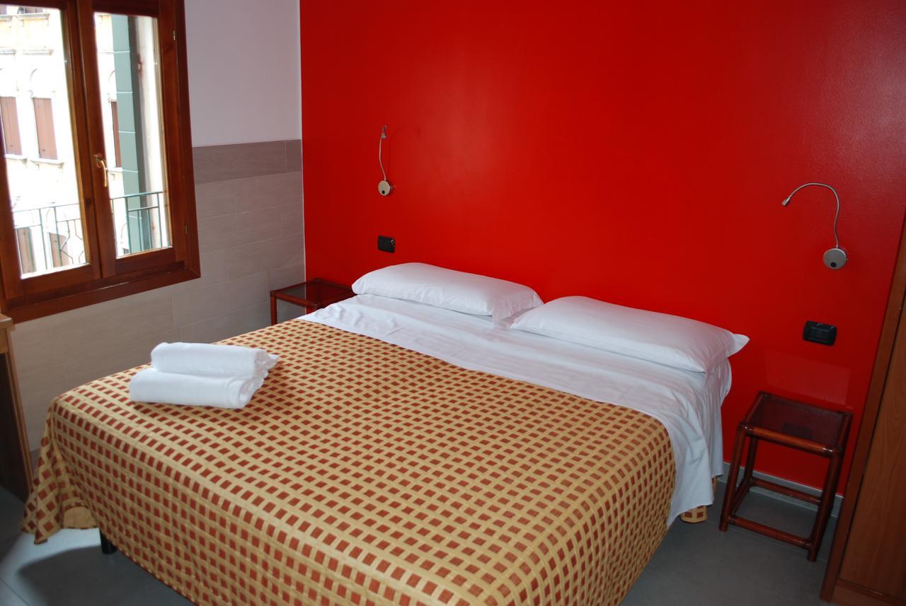 Hotel San Geremia Венеция Екстериор снимка