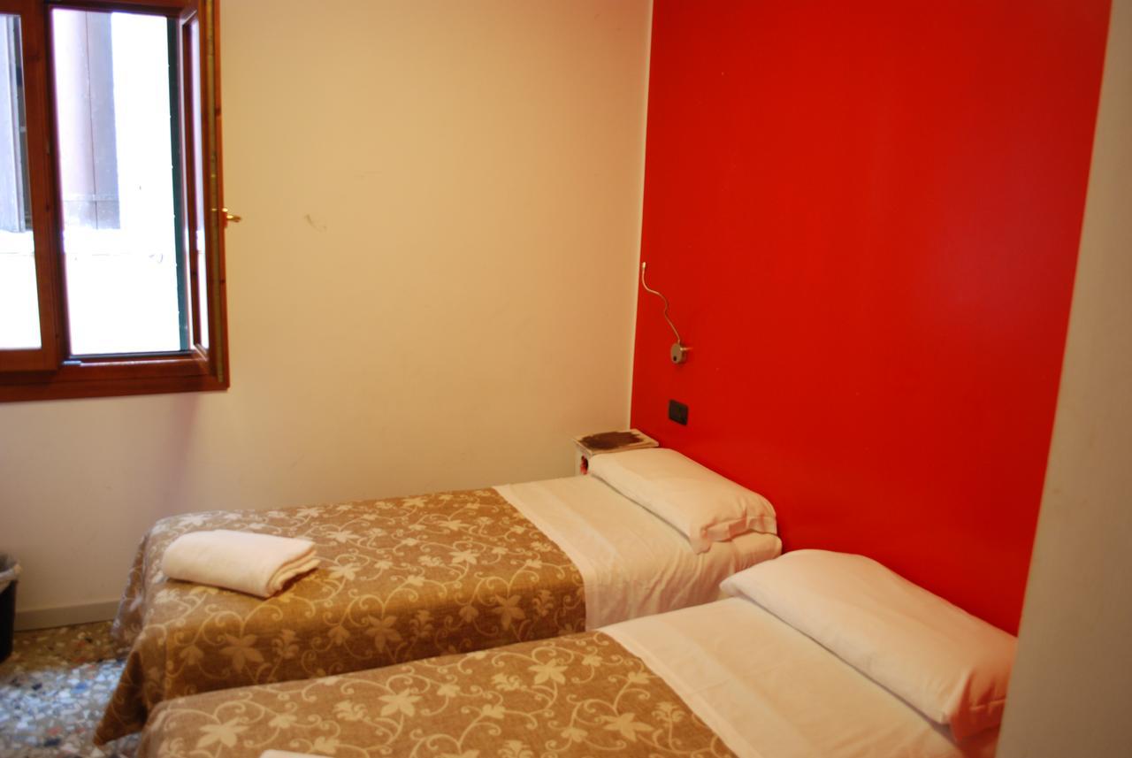 Hotel San Geremia Венеция Екстериор снимка